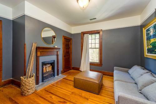 Spring Creek Farmhouse