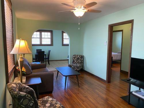 Suites 158 #1- Downtown Hot Springs 2-bedroom Apartment