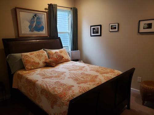 Spacious Contemporary Cottage Home (queen Bdrm)