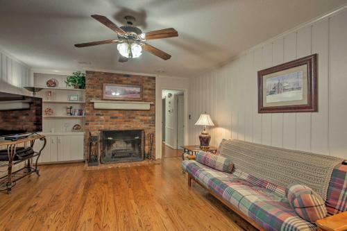 Spacious Family Home - 17 Miles To Winston-salem!