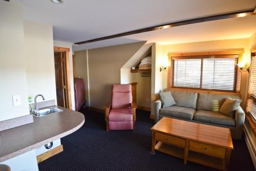 Timber Inn Motel