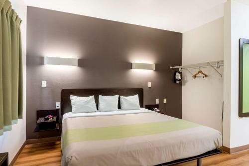Hotel Studio 6 Kenedy