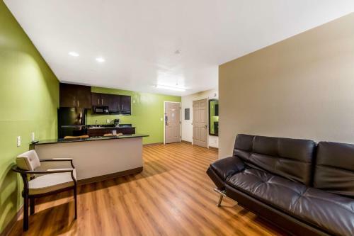 Hotel Studio 6 Kenedy