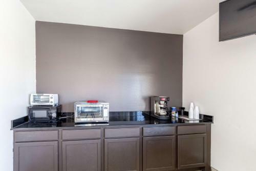 Hotel Studio 6 Kenedy