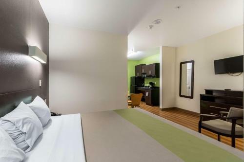 Hotel Studio 6 Kenedy
