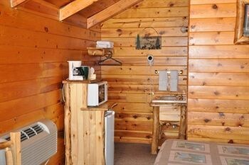 Bryce Country Cabins