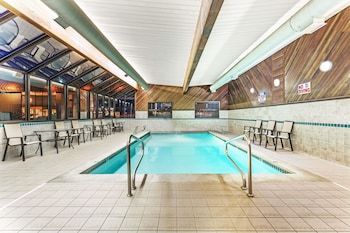 Motel Days Inn And Suites Logan