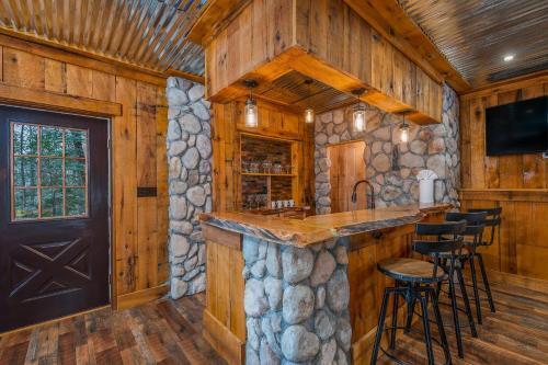 Palms To Pines Lodge