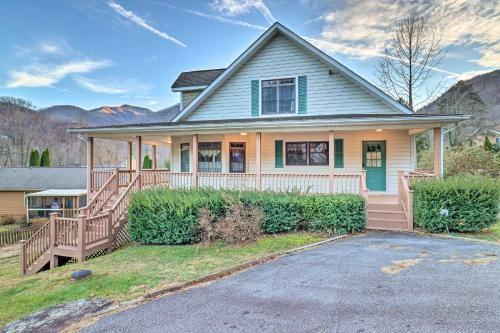 Inviting Maggie Valley House About 4 Mi To Slopes