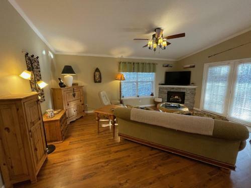 Blue Ridge Bungalow