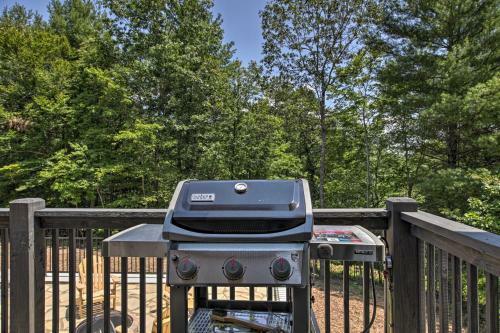 Upscale Murphy House With Deck - 2 Miles To Dwtn!