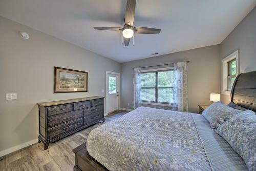 Upscale Murphy House With Deck - 2 Miles To Dwtn!