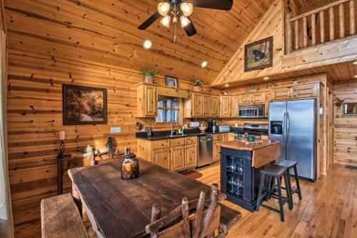 Murphy Cabin With Mountain Views And Fire Pits!