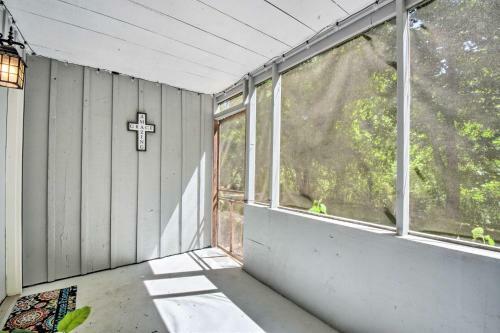 Charming Otto Apartment, 24 Mi To Sequoyah Falls!