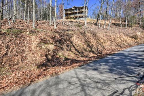 Private Luxury Cabin With Long Range Mtn Views!