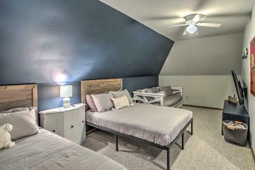 Gorgeous Oib Home With Golf Cart And Canal View!