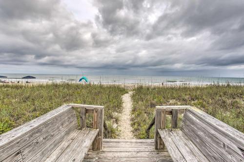 Rustic Beachfront Cottage With Deck And Boardwalk