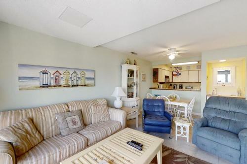 Bogue Shore Club 208