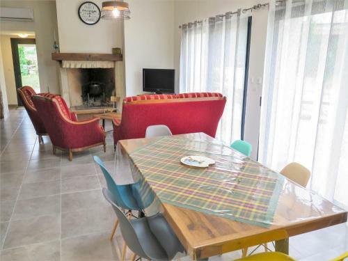 Holiday Home La Grange De Lacayr�de