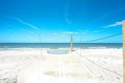 Oceanfront Family Fun Home And Dog Friendly!