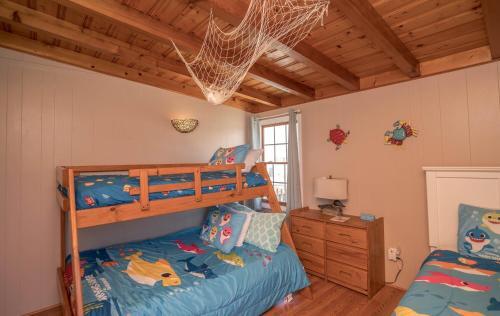 Oceanfront Family Fun Home And Dog Friendly!