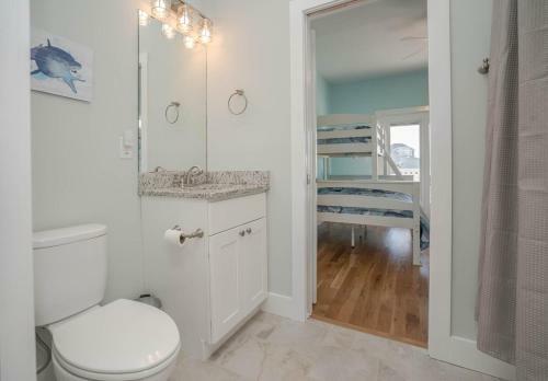 A Magical Setting With Ocean And Marsh Views!