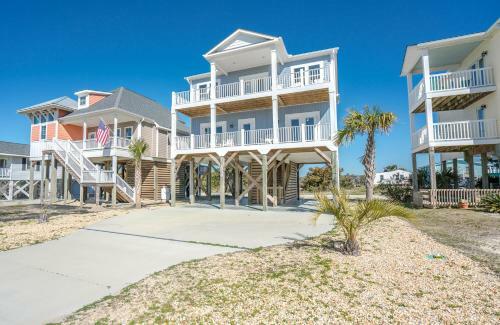 A Magical Setting With Ocean And Marsh Views!