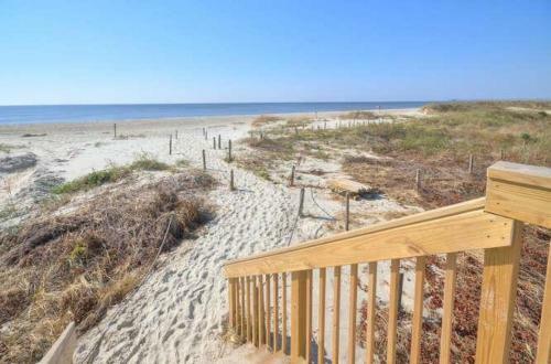Oak Island Beach Villa 203-amazing View