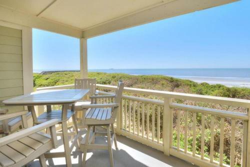 Oak Island Beach Villa 405 Dolphin Crossing