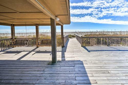 Apartamento Oak Island Beachfront Condo With Community Pool