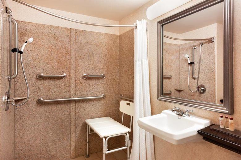 Hotel Wingate By Wyndham Chesapeake