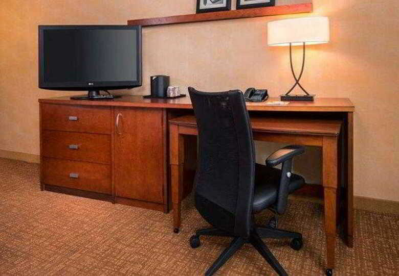 Hotel Courtyard Herndon Reston