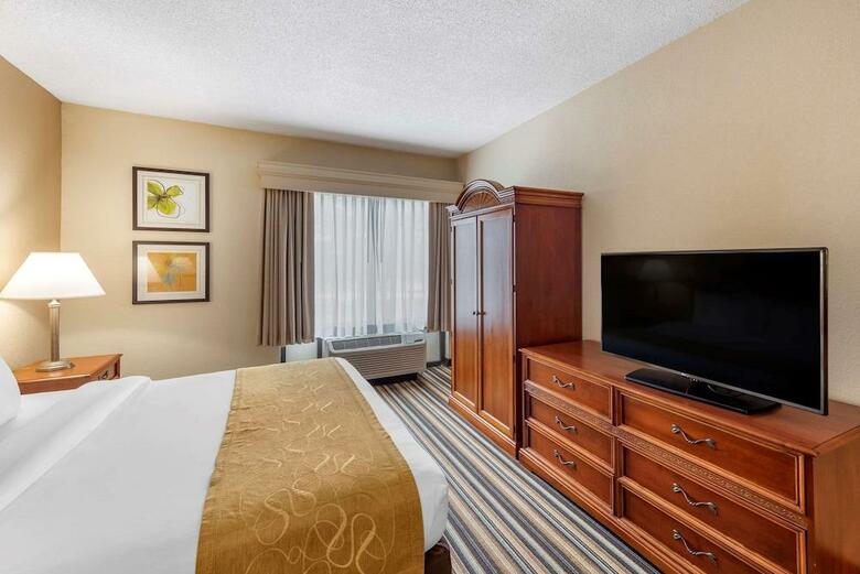 Hotel Comfort Suites Chesapeake
