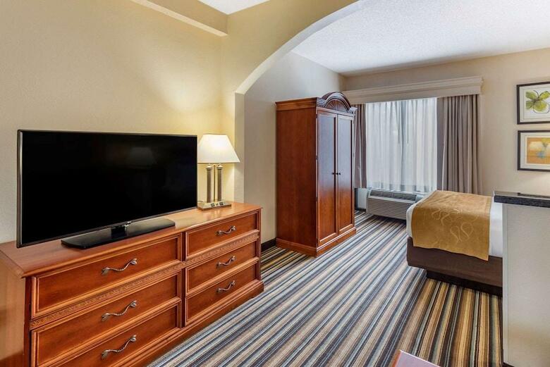 Hotel Comfort Suites Chesapeake