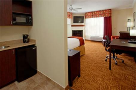 Holiday Inn Express Hotel And Suites Katy