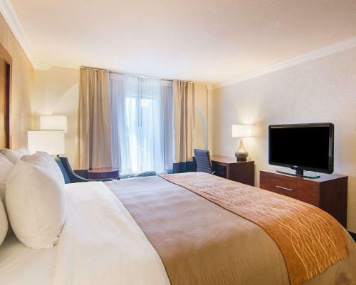 Hotel Comfort Inn & Suites West