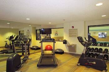 Hotel Holiday Inn Express & Suites Chesapeake