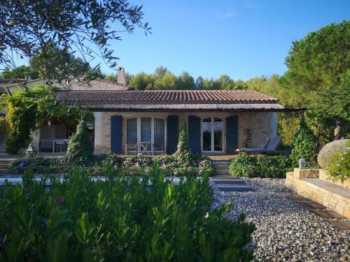 Hostal L'esquiro�