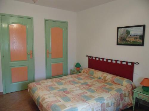 Bed & Breakfast Chambres D?h�tes Lou Jassou