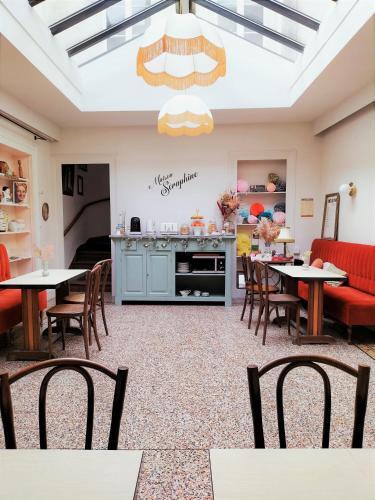 Maison S�raphine - Guest House - Bed And Breakfast