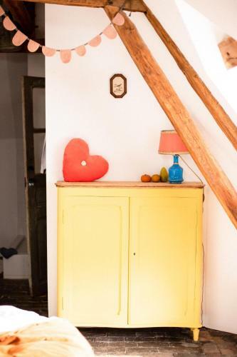 Maison S�raphine - Guest House - Bed And Breakfast