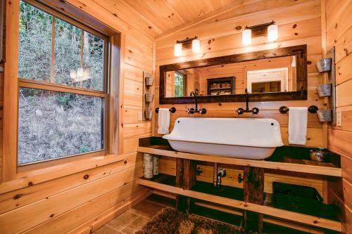 Fishtop Cabin