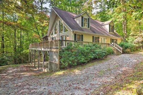 Hilltop Hideaway With Pool Table Near Hiking!