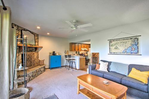 Apartamento Updated Mtn-view Condo Steps To Otter Falls!