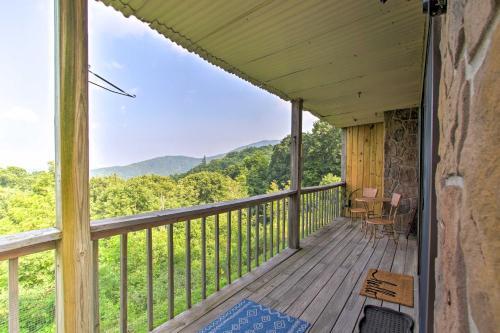 Apartamento Updated Mtn-view Condo Steps To Otter Falls!