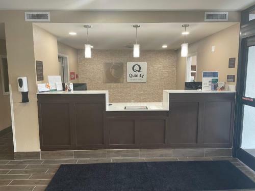 Hotel Quality Inn & Suites
