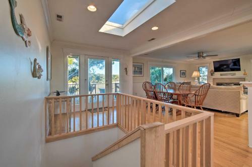 Island House Fire Pit, Golf Carts And 3 Decks!