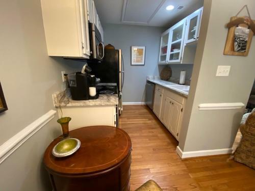 Apartamento Cute Condo Close To Downtown