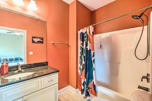 Chic Surf City Retreat Less Than 1 Block To Beach!