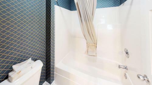 Royal Poste By Coastline Resorts